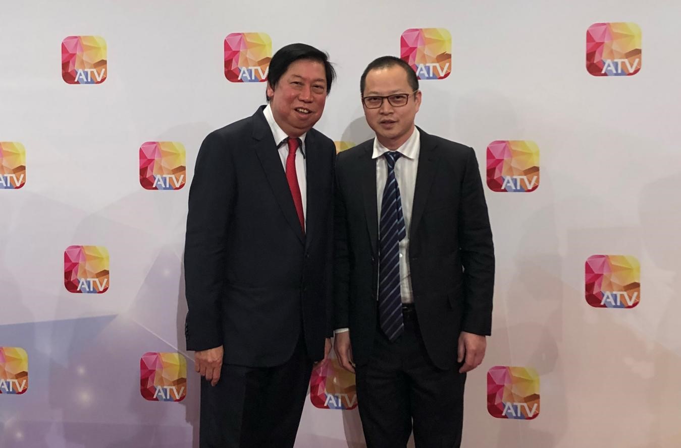 亚视行政总裁吴雨与AG尊时凯龙总裁李波